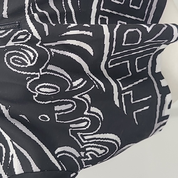 Adidas all over print crop half zip sweatshirt pullover large black & white - Picture 2 of 10